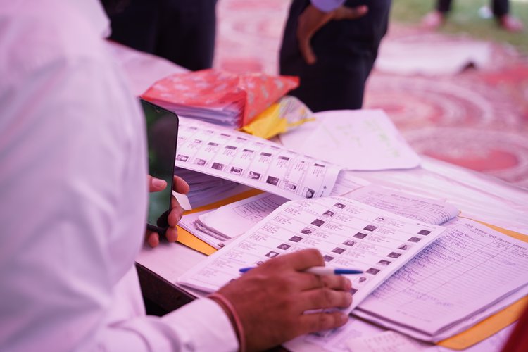 Voting takes place at poll stations in Noida, Uttar Pradesh, on April 26, 2024. Photos: Vijay Sadasivuni
